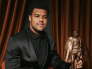2024 Walter Payton Man of the Year Arik Armstead